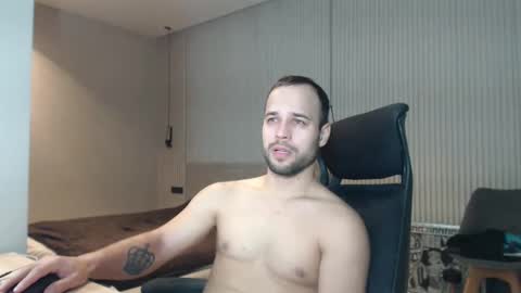 Snapshot of sandro_best chatting on 03.12.25 DeAlex online show from 03.12.25