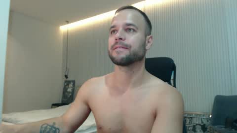 Snapshot of sandro_best chatting on 09.09.25 DeAlex online show from 09.09.25