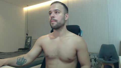 Snapshot of sandro_best chatting on 09.16.25 DeAlex online show from 09.16.25