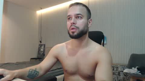 Snapshot of sandro_best chatting on 11.04.25 DeAlex online show from 11.04.25