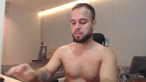 Snapshot of sandro_best chatting on 11.06.25 DeAlex online show from 11.06.25