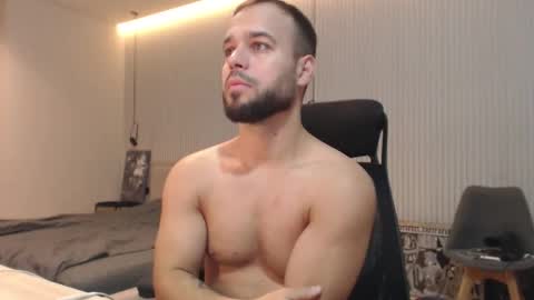 Snapshot of sandro_best chatting on 11.07.25 DeAlex online show from 11.07.25