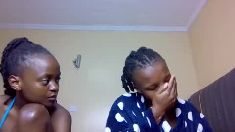 Snapshot of sandy_bby1 chatting on 10.19.25 sandy online show from 10.19.25