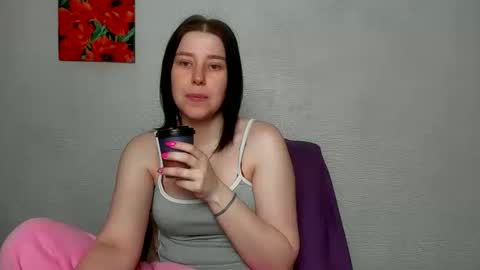 Snapshot of sannyflower chatting on 09.30.25 karina online show from 09.30.25