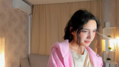 Leya online show from 10.19.25