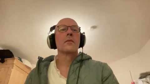 Snapshot of santaclausonice chatting on 10.25.25 santaclausonice online show from 10.25.25