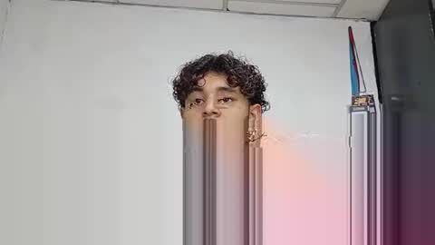 Snapshot of santi700948 chatting on 03.31.26 santi700948 online show from 03.31.26