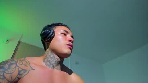 Santi Ferrer online show from 03.23.26