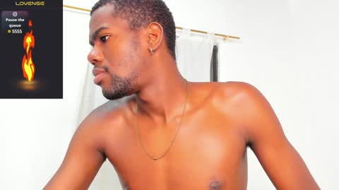 Santibrown online show from 02.04.25