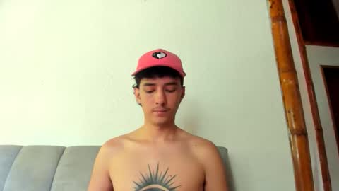 santi_twink19 online show from 05.25.26