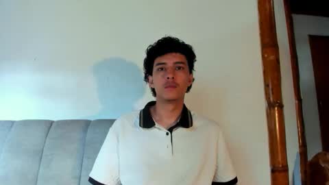 santi_twink19 online show from 06.02.26