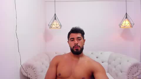 santiago_huntt online show from 12.03.24