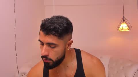 santiago_huntt online show from 12.06.24