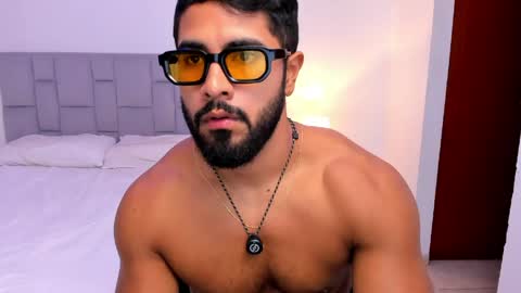 santiago_huntt online show from 04.18.26