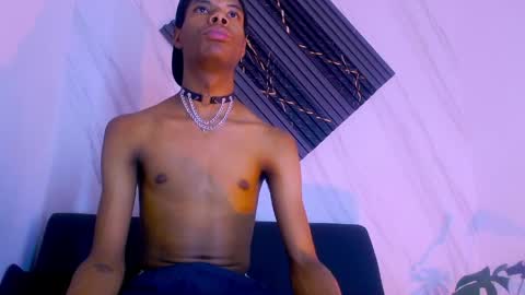 Santiiiiii  online show from 04.14.26