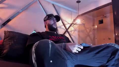 Santiago Hincapiie online show from 03.01.26