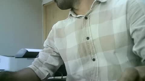 Snapshot of santiagooficial18 chatting on 01.08.25 Santiago online show from 01.08.25