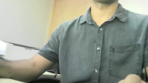Snapshot of santiagooficial18 chatting on 01.14.25 Santiago online show from 01.14.25