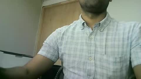 Snapshot of santiagooficial18 chatting on 01.15.25 Santiago online show from 01.15.25