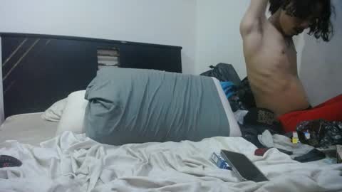 Snapshot of santiagoxxxtreme_ chatting on 12.14.24 Santiago online show from 12.14.24