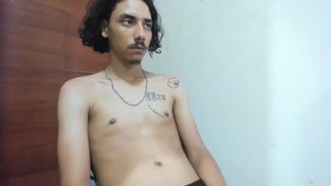 Snapshot of santiagoxxxtreme_ chatting on 12.15.24 Santiago online show from 12.15.24