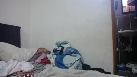 Snapshot of santiagoxxxtreme_ chatting on 12.24.24 Santiago online show from 12.24.24