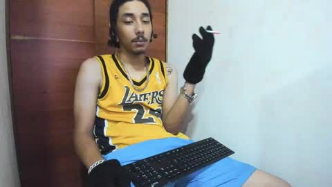 Snapshot of santiagoxxxtreme_ chatting on 12.28.24 Santiago online show from 12.28.24