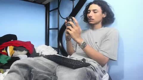 Snapshot of santiagoxxxtreme_ chatting on 01.30.25 Santiago online show from 01.30.25