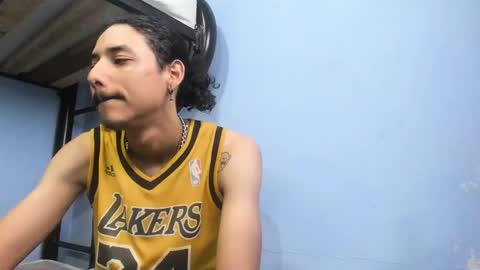 Snapshot of santiagoxxxtreme_ chatting on 02.01.25 Santiago online show from 02.01.25