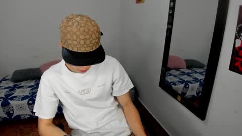 Julius Novachrono  online show from 02.19.26