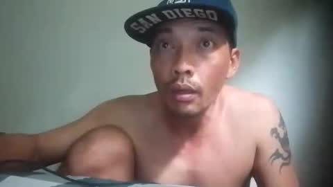 santichai561323 online show from 11.18.25