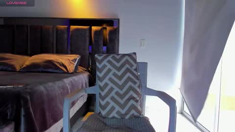 Santiago Seans online show from 09.30.25