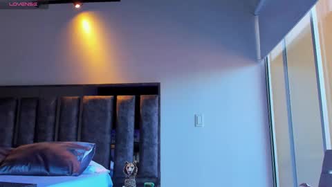 Santiago Seans online show from 10.07.25