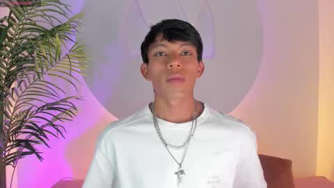 Santii online show from 11.17.25