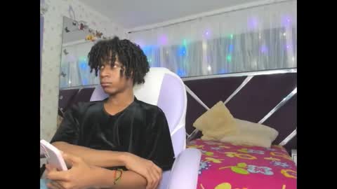 Snapshot of santy_bigcock_01 chatting on 01.13.26 santy online show from 01.13.26