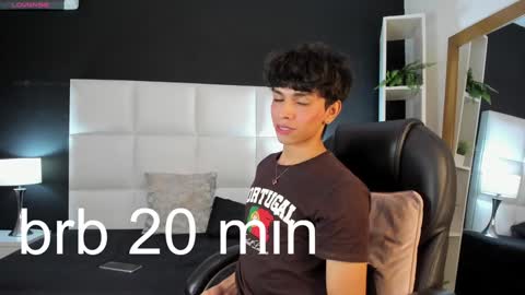 Santiago Carrington online show from 12.16.24