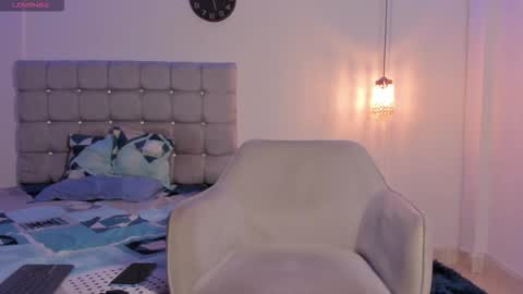 Snapshot of santy_stump chatting on 10.29.25 santy_stump online show from 10.29.25