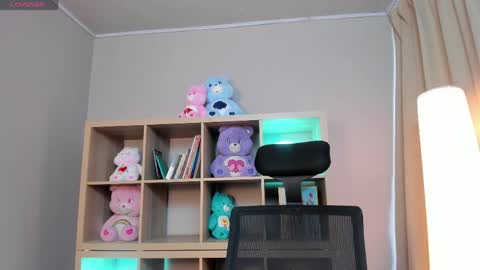 Snapshot of saphyralux chatting on 05.30.26 saphyralux online show from 05.30.26