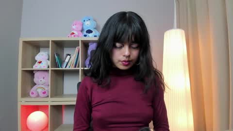 Snapshot of saphyralux chatting on 06.03.26 saphyralux online show from 06.03.26