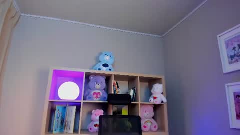 Snapshot of saphyralux chatting on 06.27.26 saphyralux online show from 06.27.26
