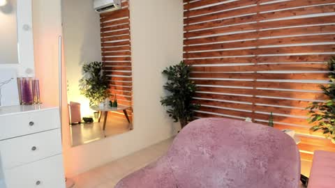 Snapshot of sapphire_venus chatting on 01.15.25 Valerin online show from 01.15.25