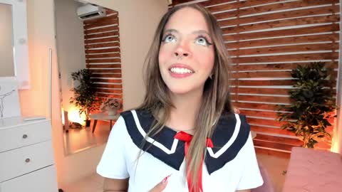 Snapshot of sapphire_venus chatting on 01.28.25 Valerin online show from 01.28.25