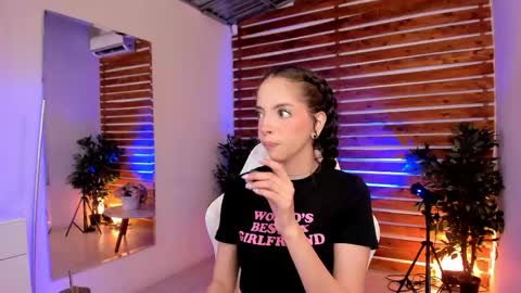 Snapshot of sapphire_venus chatting on 05.12.26 Valerin online show from 05.12.26