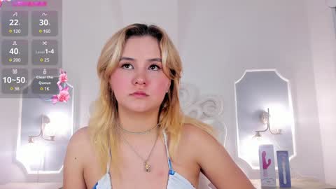 Snapshot of sara__williams chatting on 01.07.25 Sara online show from 01.07.25