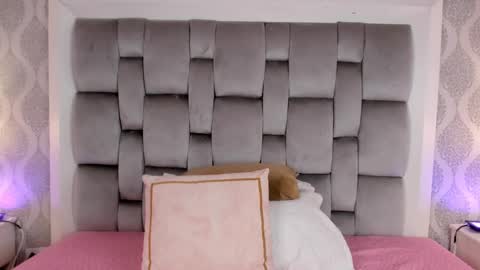 Snapshot of sara__williams chatting on 02.21.25 Sara online show from 02.21.25