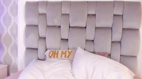 Snapshot of sara__williams chatting on 03.04.25 Sara online show from 03.04.25