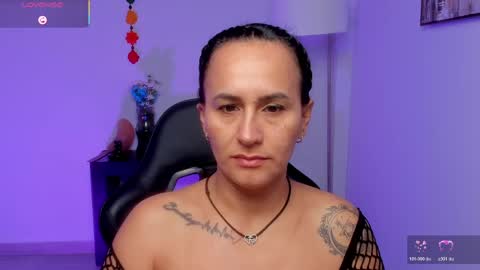 Snapshot of sara_charmy chatting on 06.06.26 online show from 06.06.26