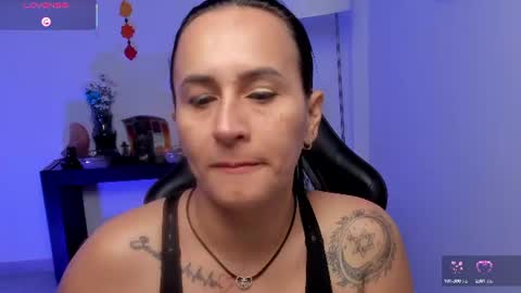 Snapshot of sara_charmy chatting on 06.11.26 online show from 06.11.26
