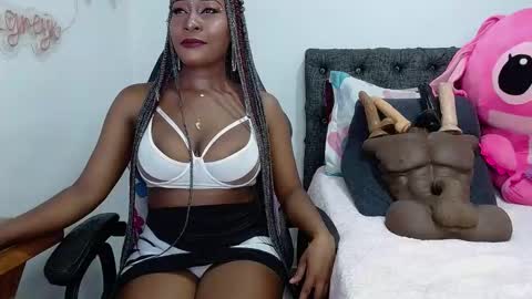 Sara Greyx online show from 01.18.25