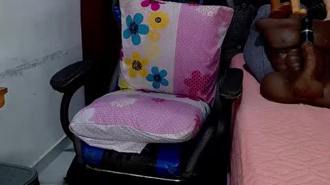 Sara Greyx online show from 02.21.25